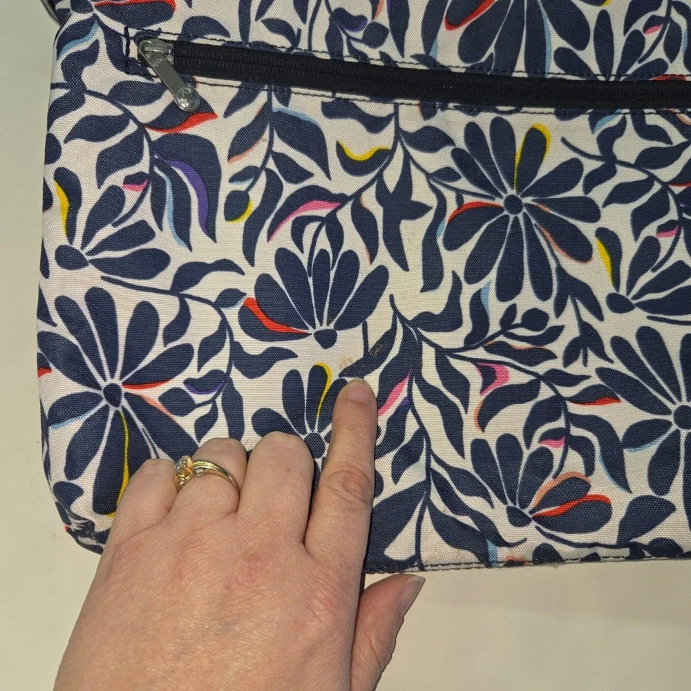 Kipling versatile crossbody